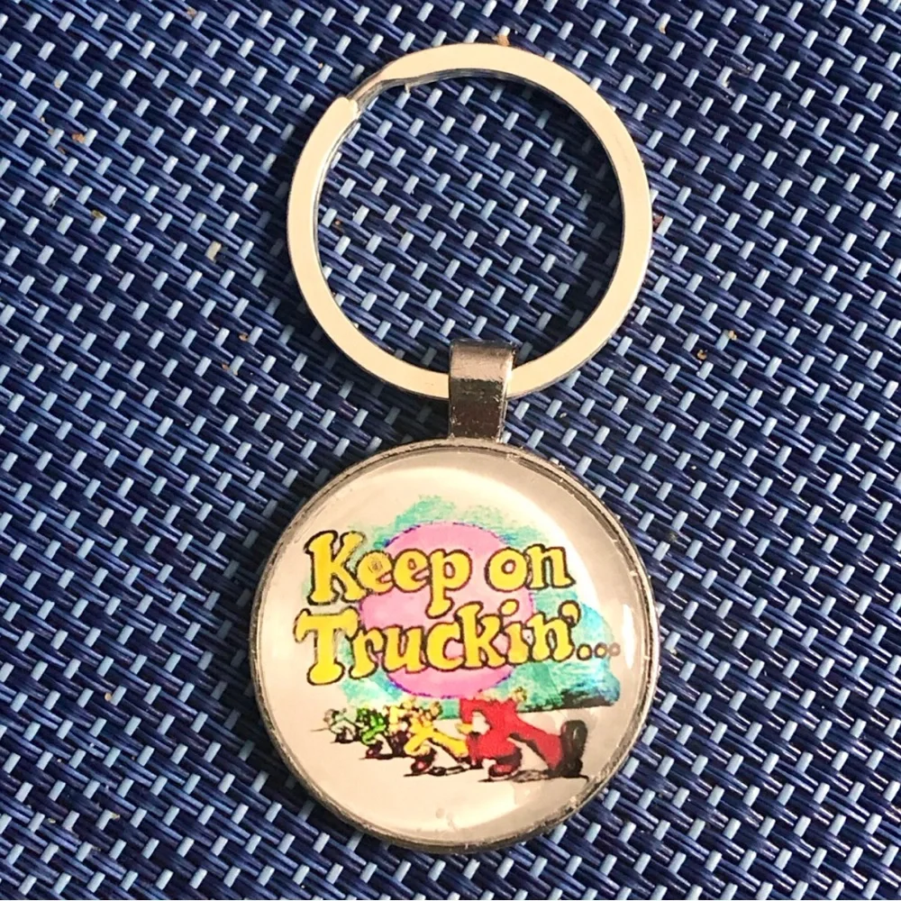 M GRATEFUL DEAD Keychains KEEP ON TRUCKIN’ Keychain - Custom Made Buyitwhenfound